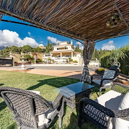 With Free Pool And Jacuzzi - Only 5min Drive To Town Gasthuis 3*