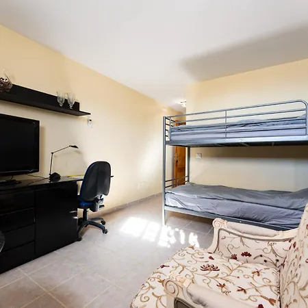 With Free Pool And Jacuzzi - Only 5min Drive To Town Gasthuis 3*