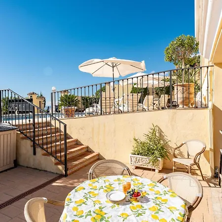 With Free Pool And Jacuzzi - Only 5min Drive To Town Guest house