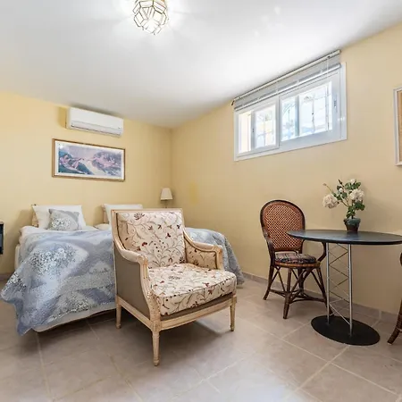 With Free Pool And Jacuzzi - Only 5min Drive To Town Estepona